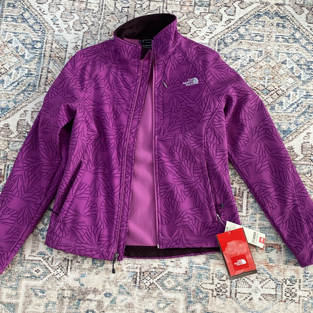 Women’s Medium North Face Jacket